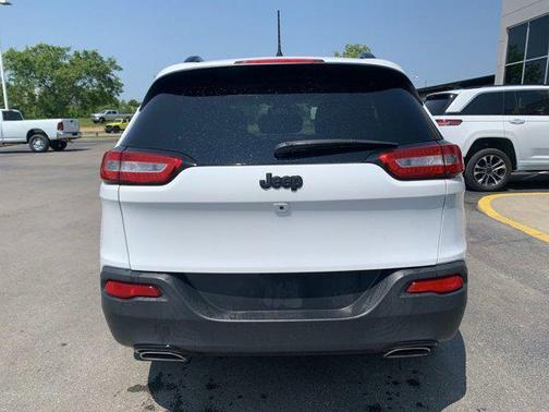 2018 Jeep Cherokee Sport
