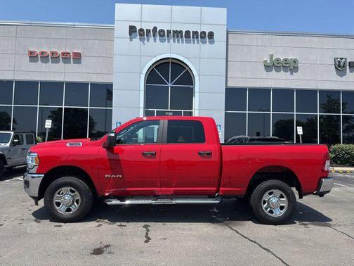 2024 RAM 2500 Big Horn Crew Cab 4x4 6'4' Box