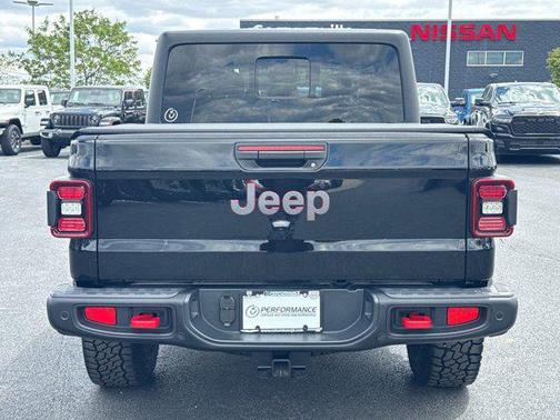 Black Clearcoat 2026 Jeep Gladiator Rubicon
