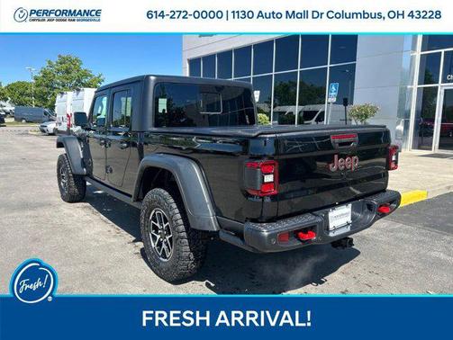 Black Clearcoat 2026 Jeep Gladiator Rubicon