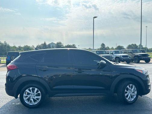 2020 Hyundai TUCSON SE