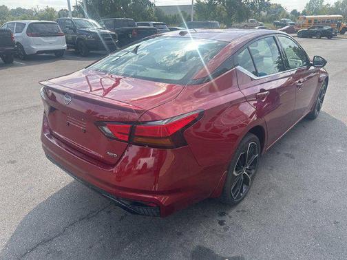 2023 Nissan Altima SR Intelligent AWD