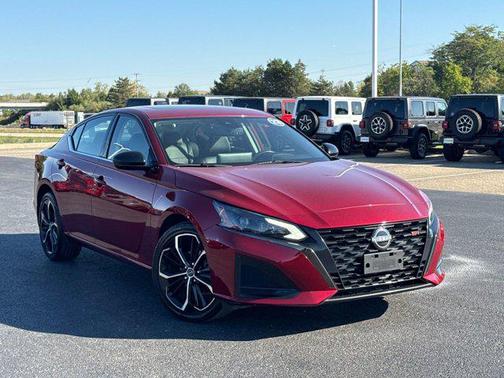 2023 Nissan Altima SR Intelligent AWD