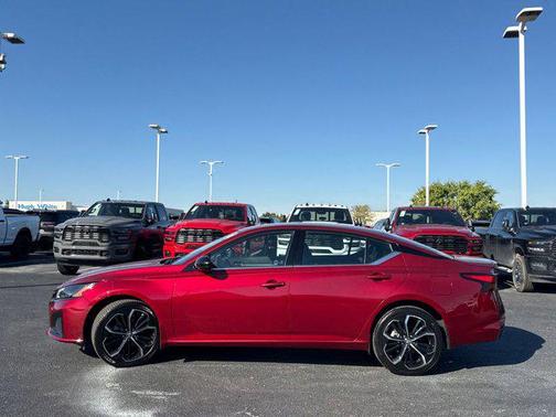 2023 Nissan Altima SR Intelligent AWD