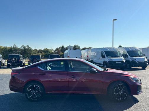 2023 Nissan Altima SR Intelligent AWD