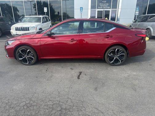2023 Nissan Altima SR Intelligent AWD