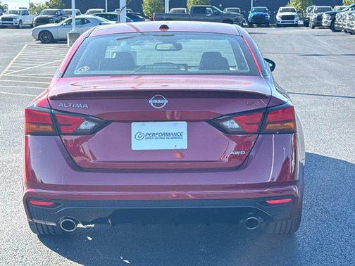2023 Nissan Altima SR Intelligent AWD