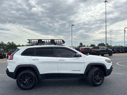 2020 Jeep Cherokee Trailhawk