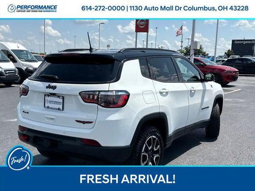 2025 Jeep Compass Trailhawk
