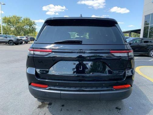 2023 Jeep Grand Cherokee Limited X