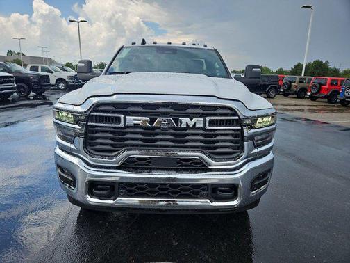 2025 RAM 2500 Tradesman Regular Cab 4x4 8' Box