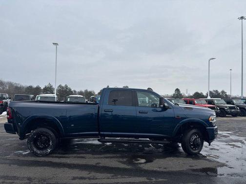 2021 RAM 3500 Laramie Crew Cab 4x4 8' Box