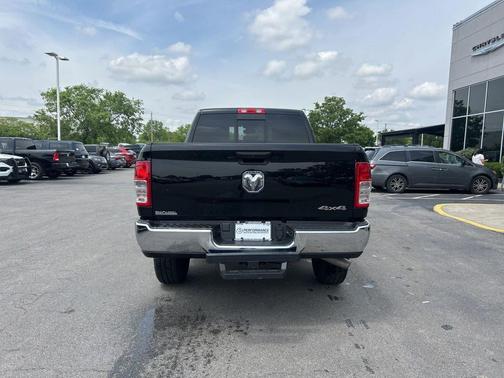 Diamond Black Crystal Pearlcoat 2021 RAM 2500 Tradesman Crew Cab 4x4 6'4' Box