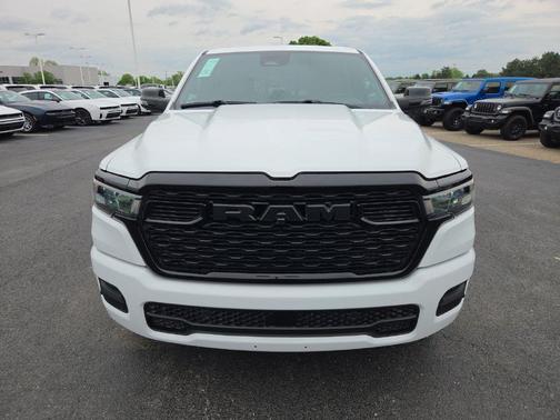 Bright White Clearcoat 2026 RAM 1500 Big Horn/Lone Star