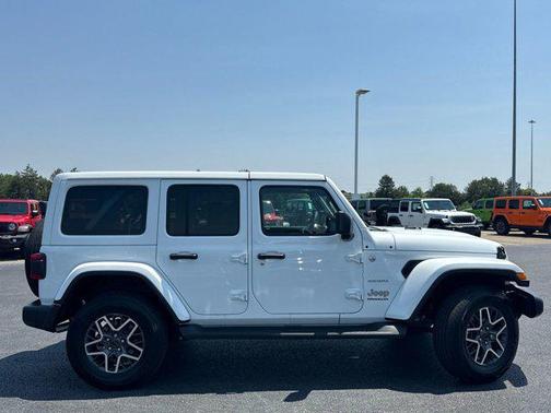 2024 Jeep Wrangler 4-Door Sahara