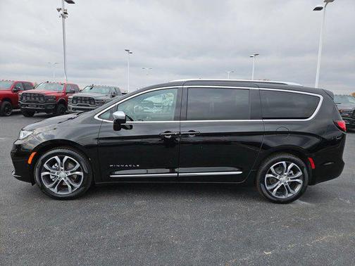 2026 Chrysler Pacifica L