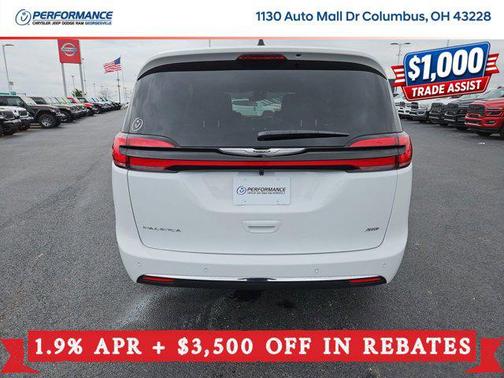 Bright White Clearcoat 2026 Chrysler Pacifica L