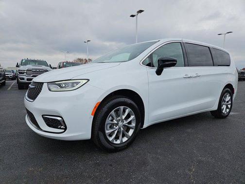 2026 Chrysler Pacifica L