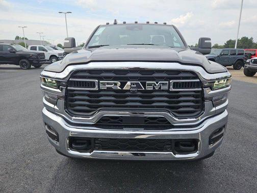 2025 RAM 2500 Tradesman Regular Cab 4x4 8' Box