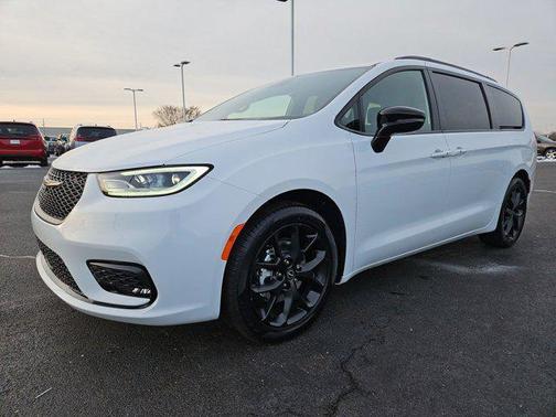 2026 Chrysler Pacifica L