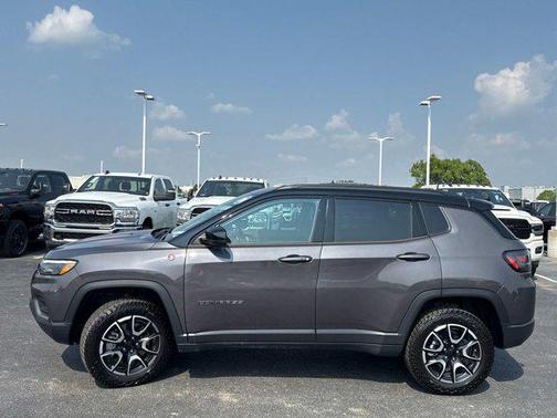 2024 Jeep Compass Trailhawk