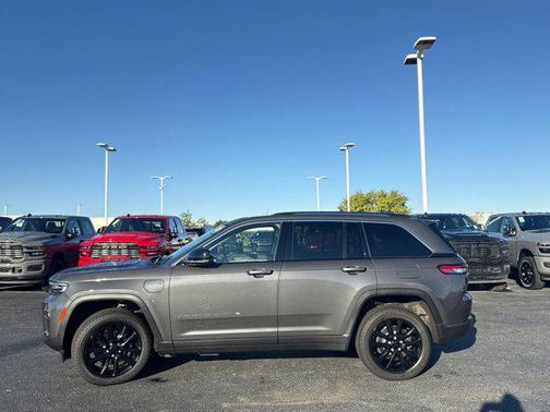2022 Jeep Grand Cherokee 4xe Base