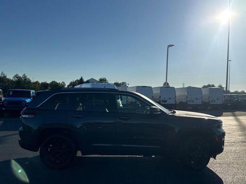 2022 Jeep Grand Cherokee 4xe Base