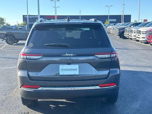 2022 Jeep Grand Cherokee 4xe Base