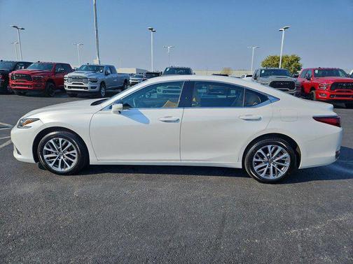2022 Lexus ES 250 Base