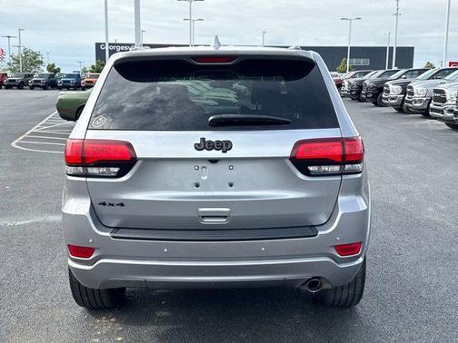 2021 Jeep Grand Cherokee Laredo