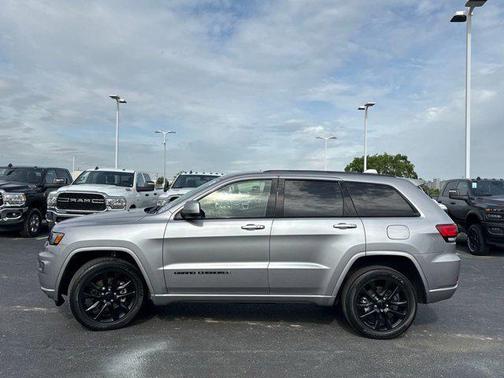 2021 Jeep Grand Cherokee Laredo