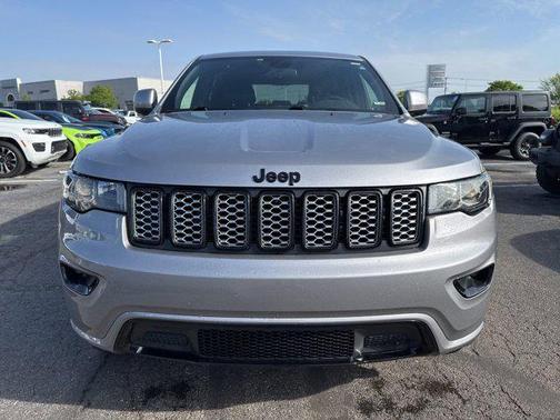 2021 Jeep Grand Cherokee Laredo
