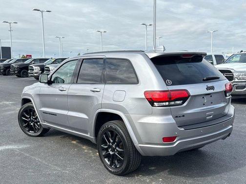 2021 Jeep Grand Cherokee Laredo