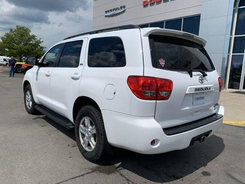 2015 Toyota Sequoia SR5