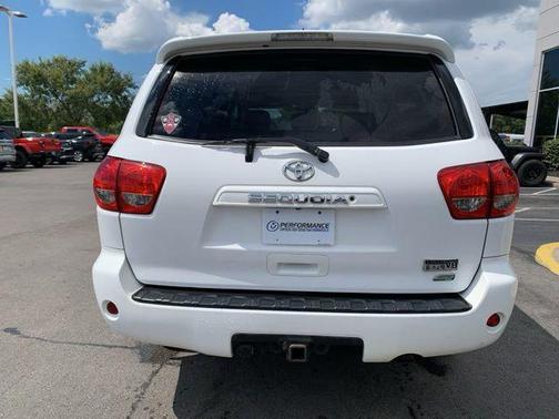 2015 Toyota Sequoia SR5