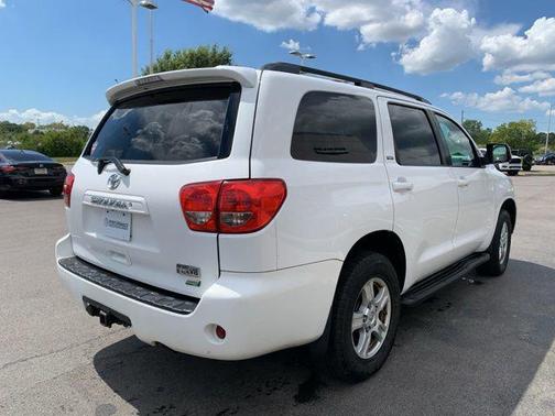 2015 Toyota Sequoia SR5