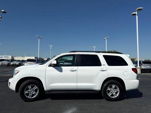 2015 Toyota Sequoia SR5