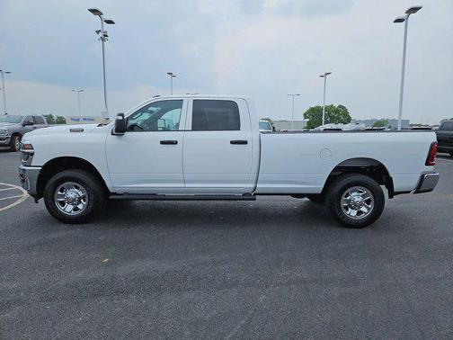 2025 RAM 2500 Tradesman Crew Cab 4x4 8' Box