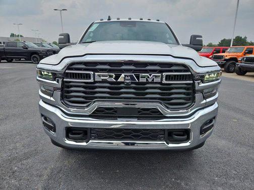 2025 RAM 2500 Tradesman Crew Cab 4x4 8' Box