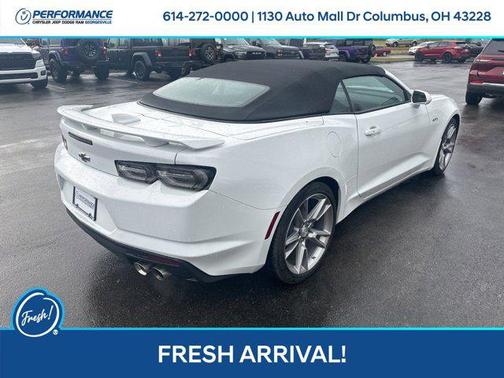 2022 Chevrolet Camaro RWD Convertible LT1