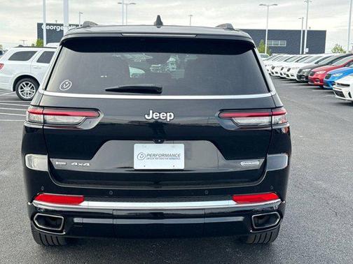 Diamond Black Crystal Pearlcoat 2021 Jeep Grand Cherokee L Overland