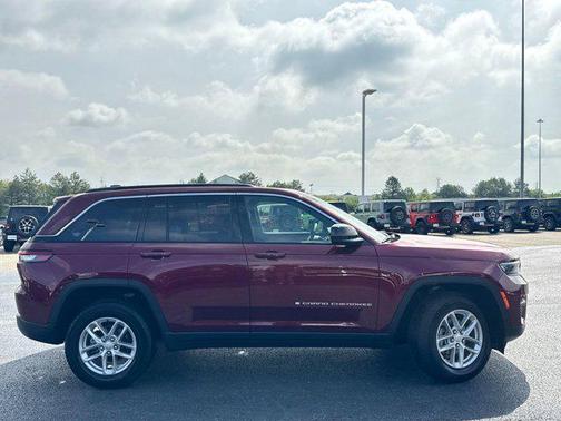 2024 Jeep Grand Cherokee Laredo