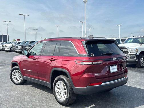 2024 Jeep Grand Cherokee Laredo