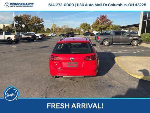 2016 Volkswagen Golf SportWagen TSI S 4-Door