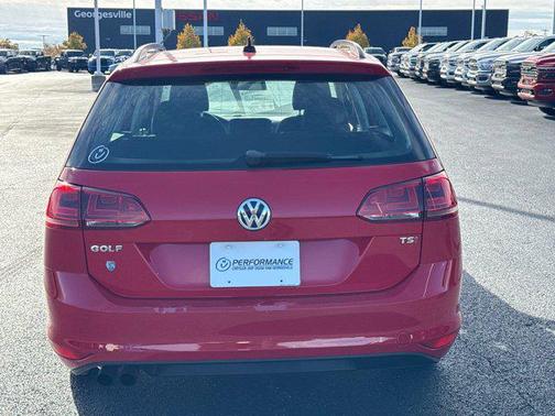 2016 Volkswagen Golf SportWagen TSI S 4-Door