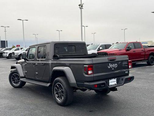 2021 Jeep Gladiator Overland