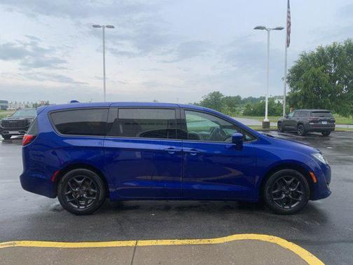 2019 Chrysler Pacifica Touring Plus