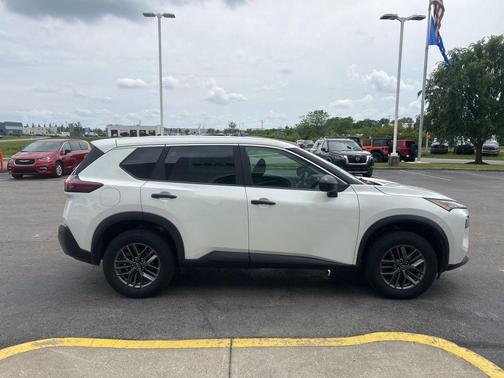 Glacier White 2023 Nissan Rogue S