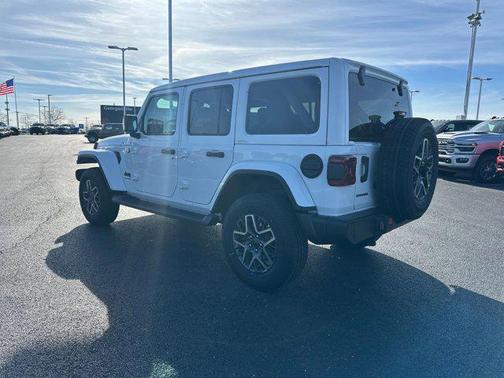 2026 Jeep Wrangler 4-Door Sahara 4x4