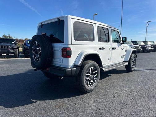 2026 Jeep Wrangler 4-Door Sahara 4x4